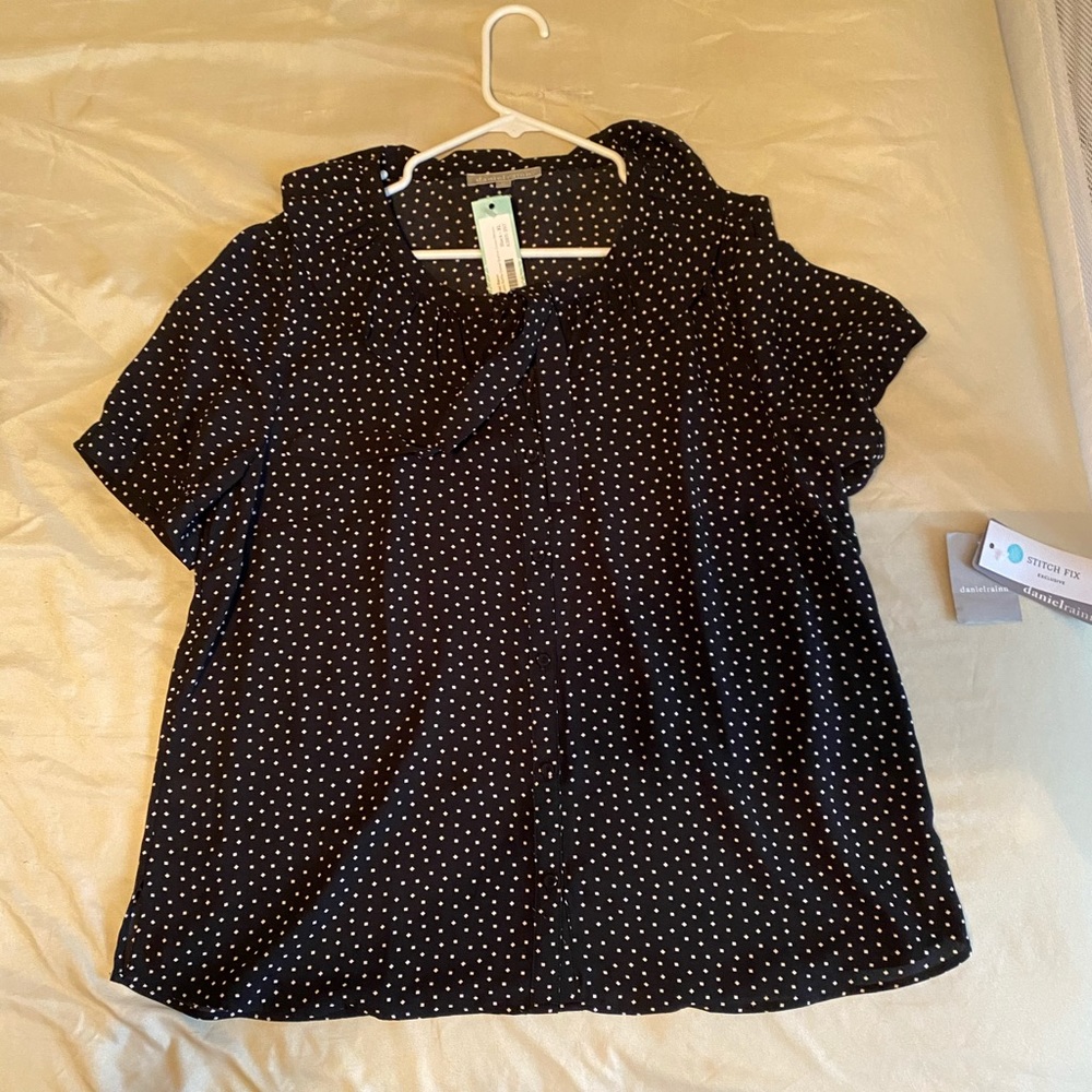NWT Daniel Rainn Top